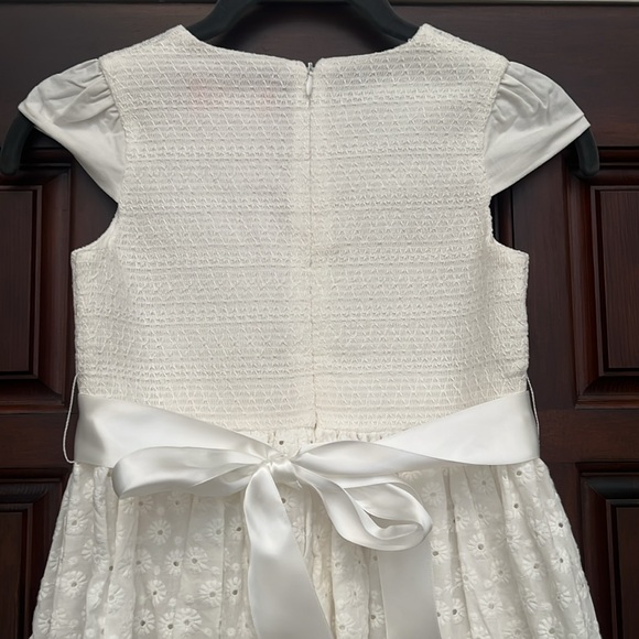 Hollie Hastie Clara Smocked Floral Embroidered Cotton Girls Dress. Sizes 8 - Picture 6 of 8